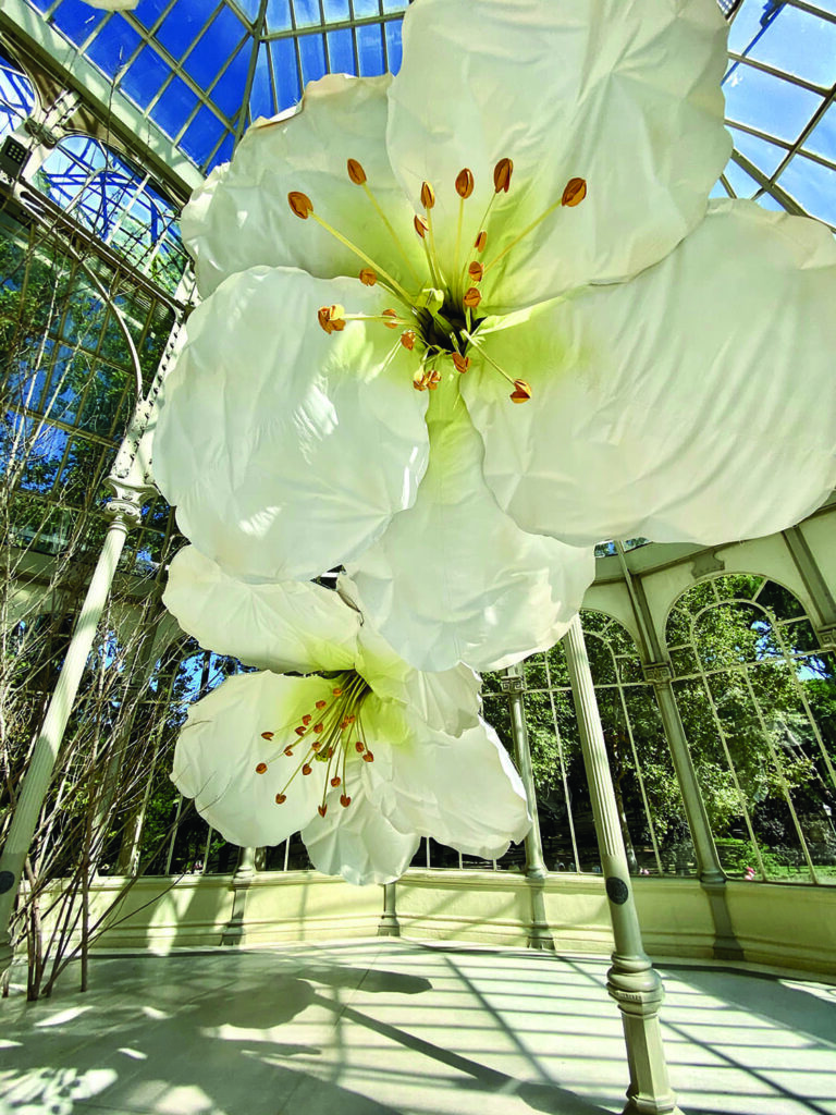 Instalación del kosovar Petrit Halilaj para el Palacio de Cristal, 2021